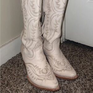 Ariat Casanova boots